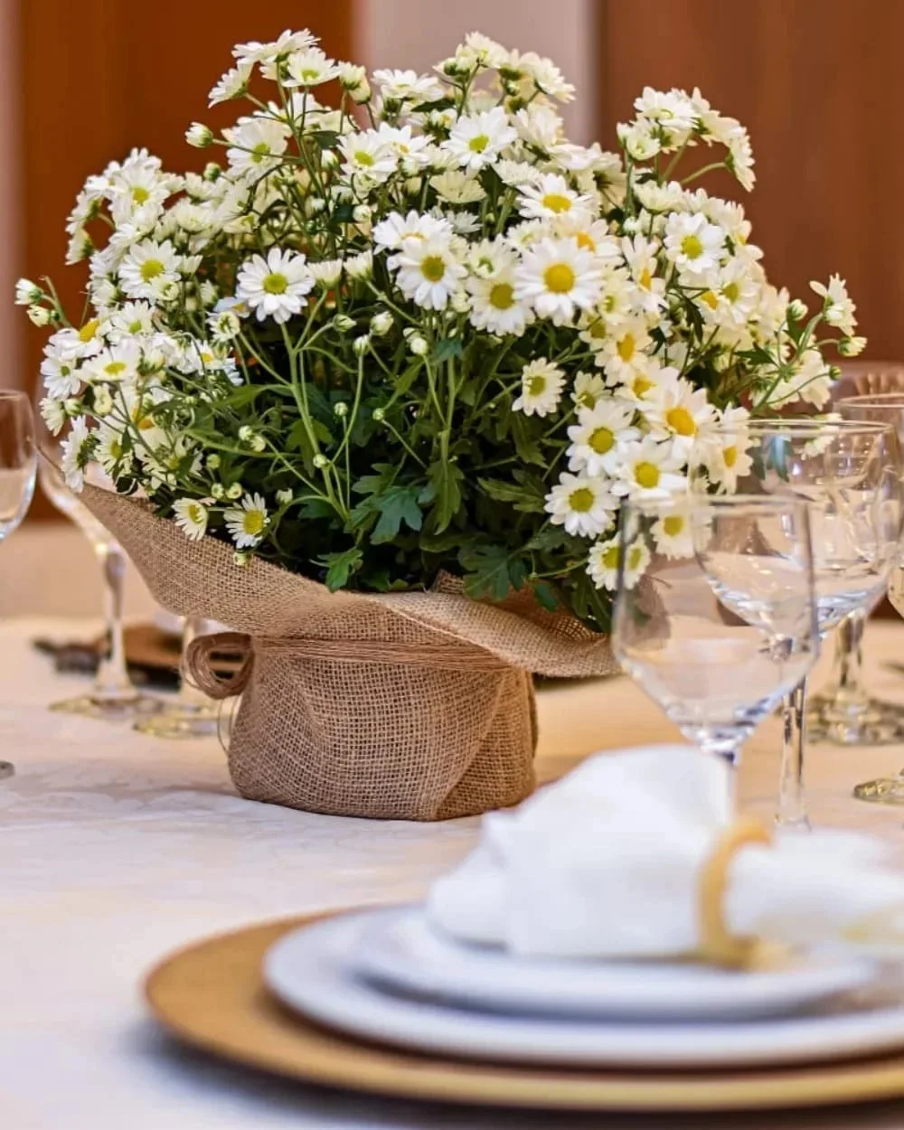 DIY: Crie Centros de Mesa de Casamento Incríveis e Econômicos
