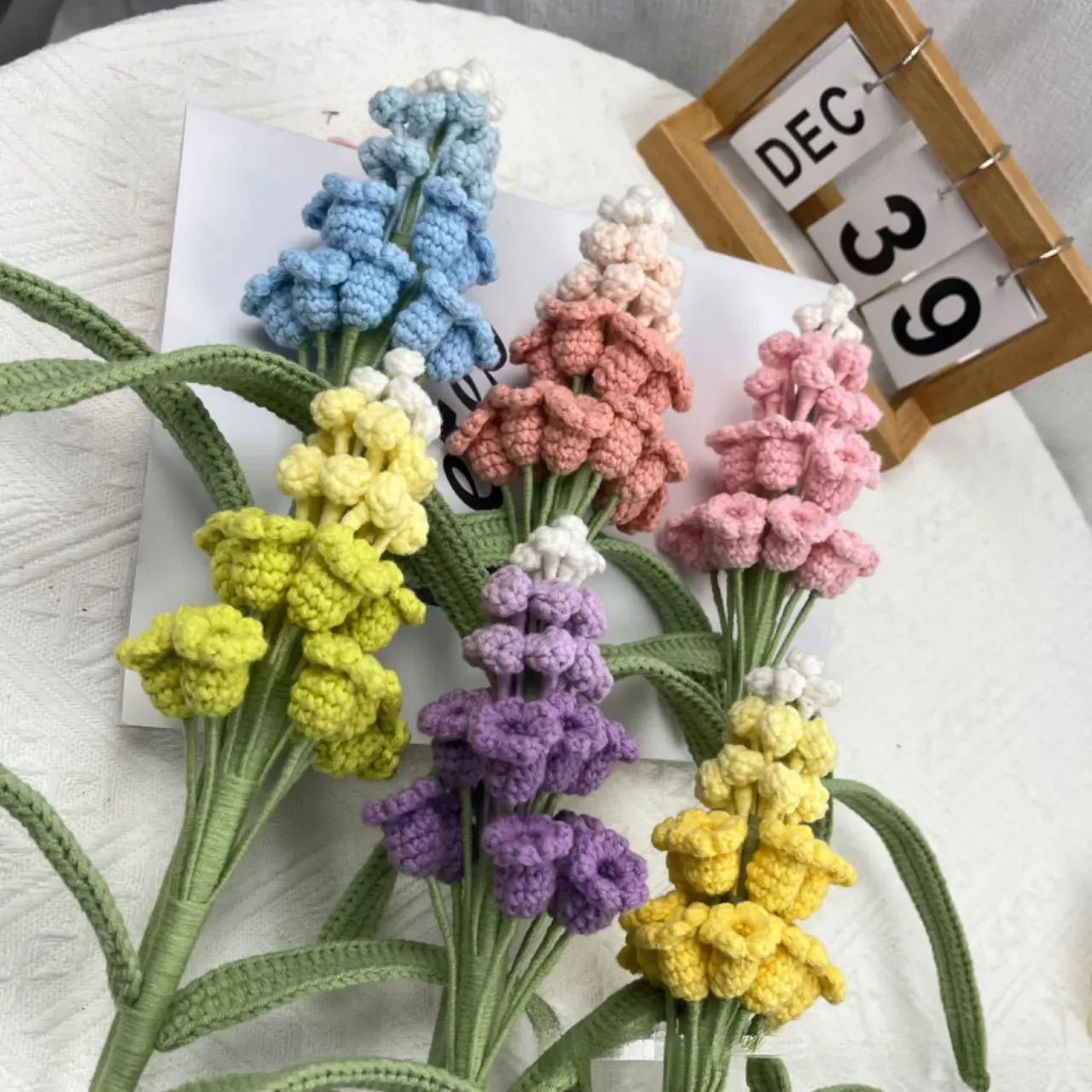 flores de tecido versus flores de feltro qual material escolher