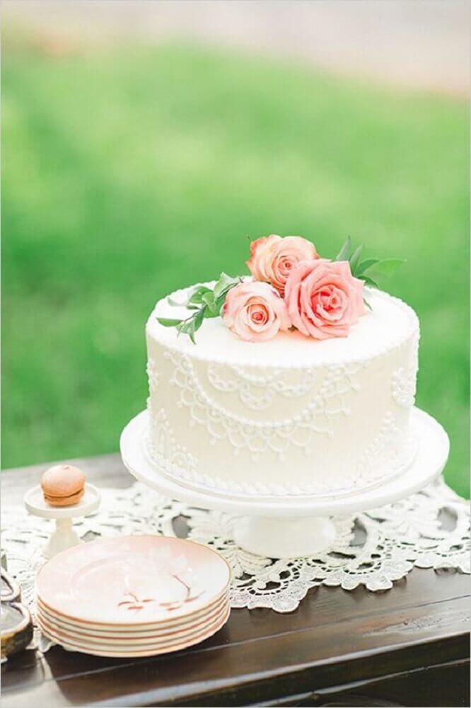 bolo de casamento pequeno e simples