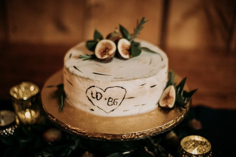 Mini Cakes Individuais: A Tendência Perfeita para Casamentos Íntimos