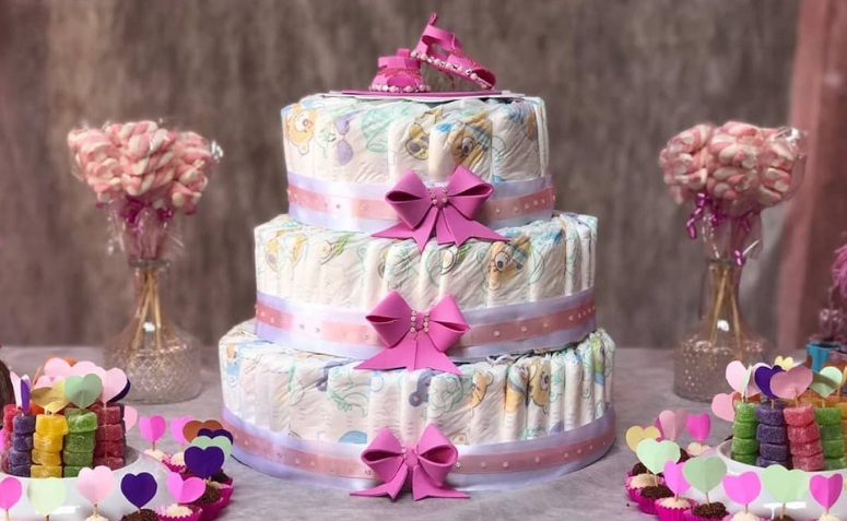 bolo de fralda rosa e lilas