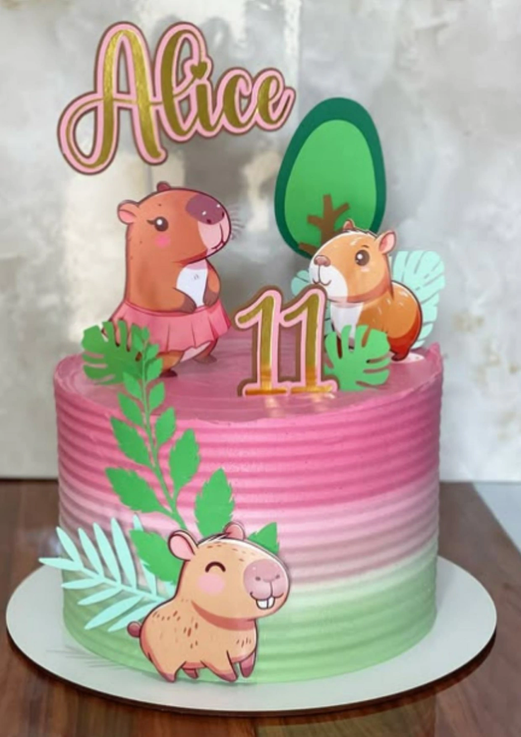 cupcake tema capivara