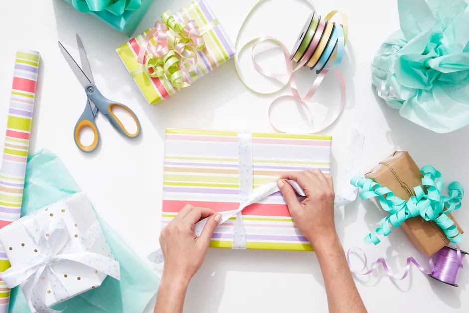 5 ideias de títulos para posts satélites:
1. Transforme sua paixão em lucro: Ideias criativas para ganhar dinheiro.
2. Do digital ao gourmet: Explore novas formas de monetizar seu talento.
3. Desapegue e lucre: Como transformar itens parados em dinheiro.
4. Pequenas tarefas