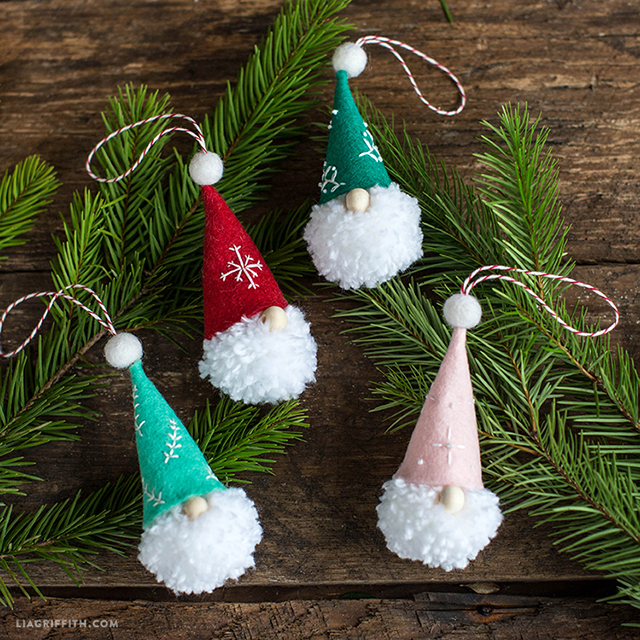 Como Fixar Enfeites de Natal na Parede Sem Danificar a Pintura
