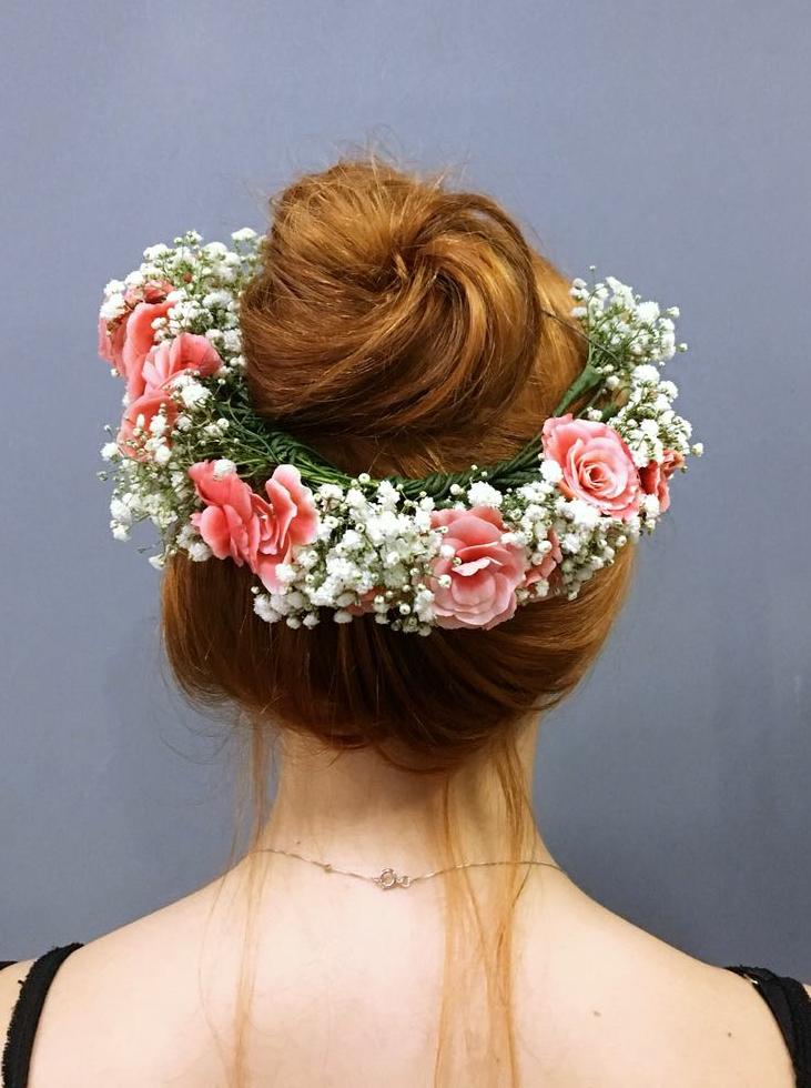 10 ideias de headband de flores para festas