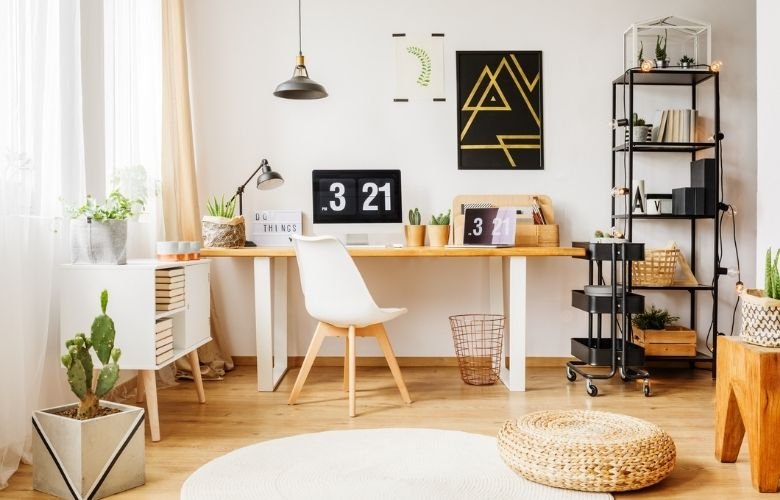 5 ideias de títulos:
1. Transforme sua Mesa de Madeira: Guia Completo de Customização
2. DIY: Renove sua Mesa com Técnicas Criativas e Econômicas
3. De Antiga a Moderna: Inspirações para Customizar Mesas de Madeira
4. Pintura e Revestimento: Os Segredos para uma Mesa de Madeira Renovada
5. Resina Epóxi e Pátina: Técnicas Avançadas para Customizar sua Mesa