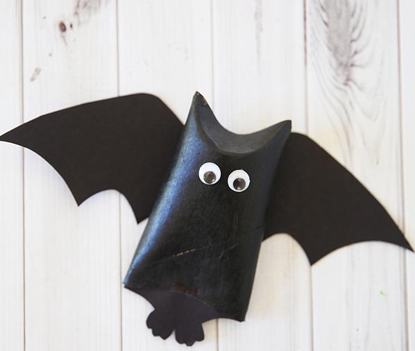 decoração de halloween para crianças com reciclados