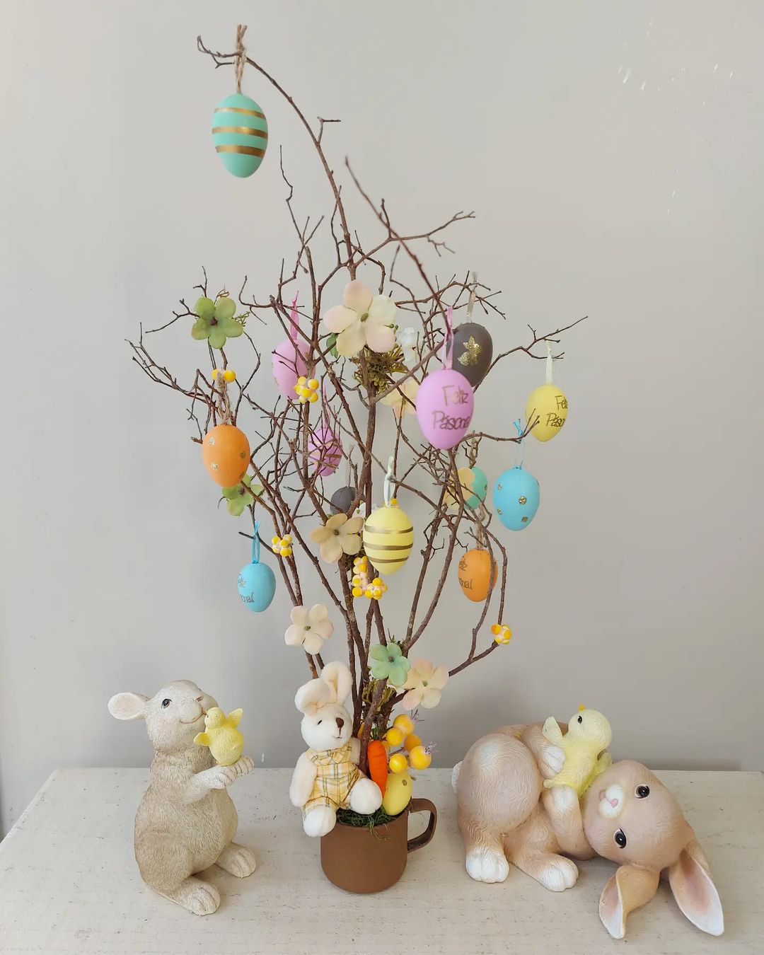 decoração de páscoa com materiais reciclados
