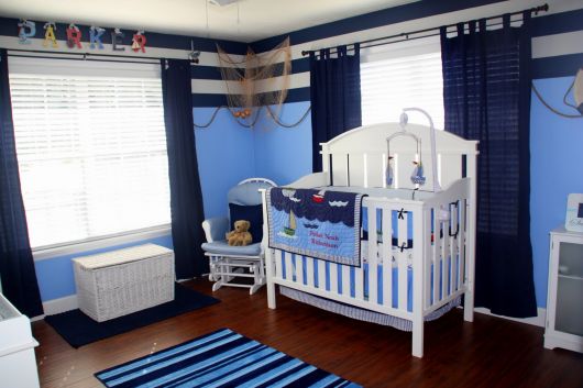 Guia Completo de Cores e Estampas para um Quarto de Bebê Náutico Perfeito