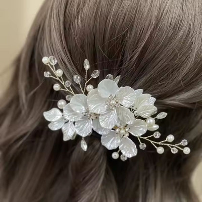 Tiaras de Noiva 2026: Modelos Clássicos e Modernos para o Grande Dia