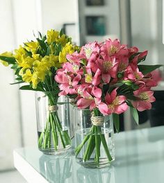 enfeites de mesa com flores naturais