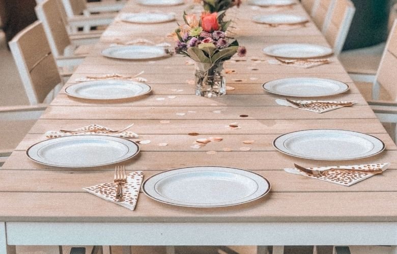 enfeites de mesa simples e baratos vs. caros