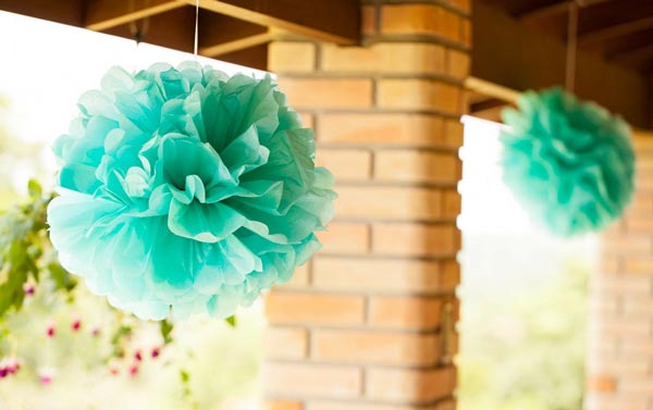 Ideias Criativas para Usar Flores Gigantes de Papel na Decoração
