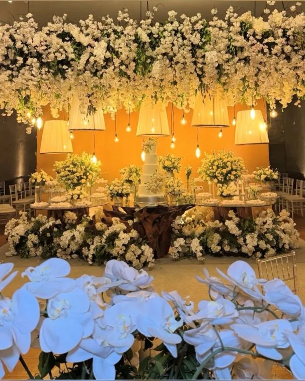 ideias de arranjos de flores para casamento simples