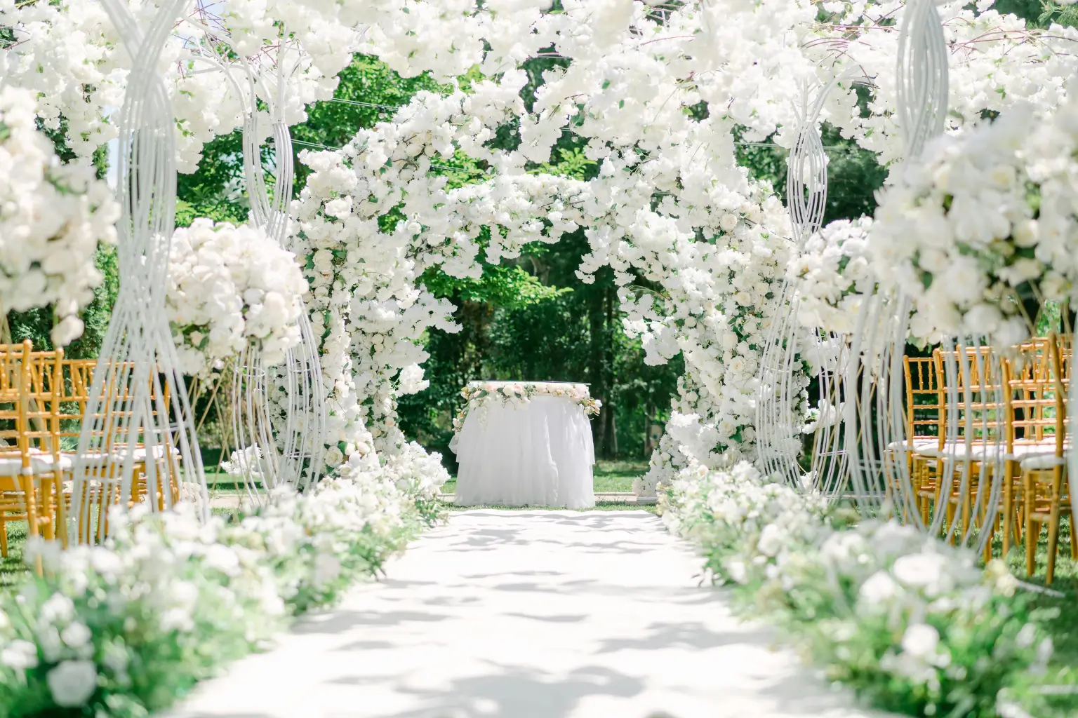 Onde Comprar Flores Artificiais Baratas para Casamento: Atacado e Online