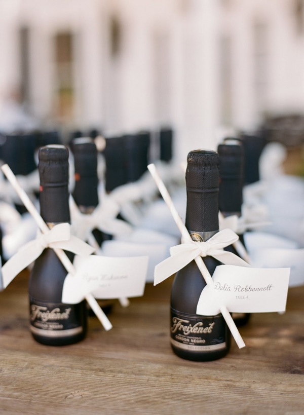 erros comuns ao escolher mini vinho para casamento