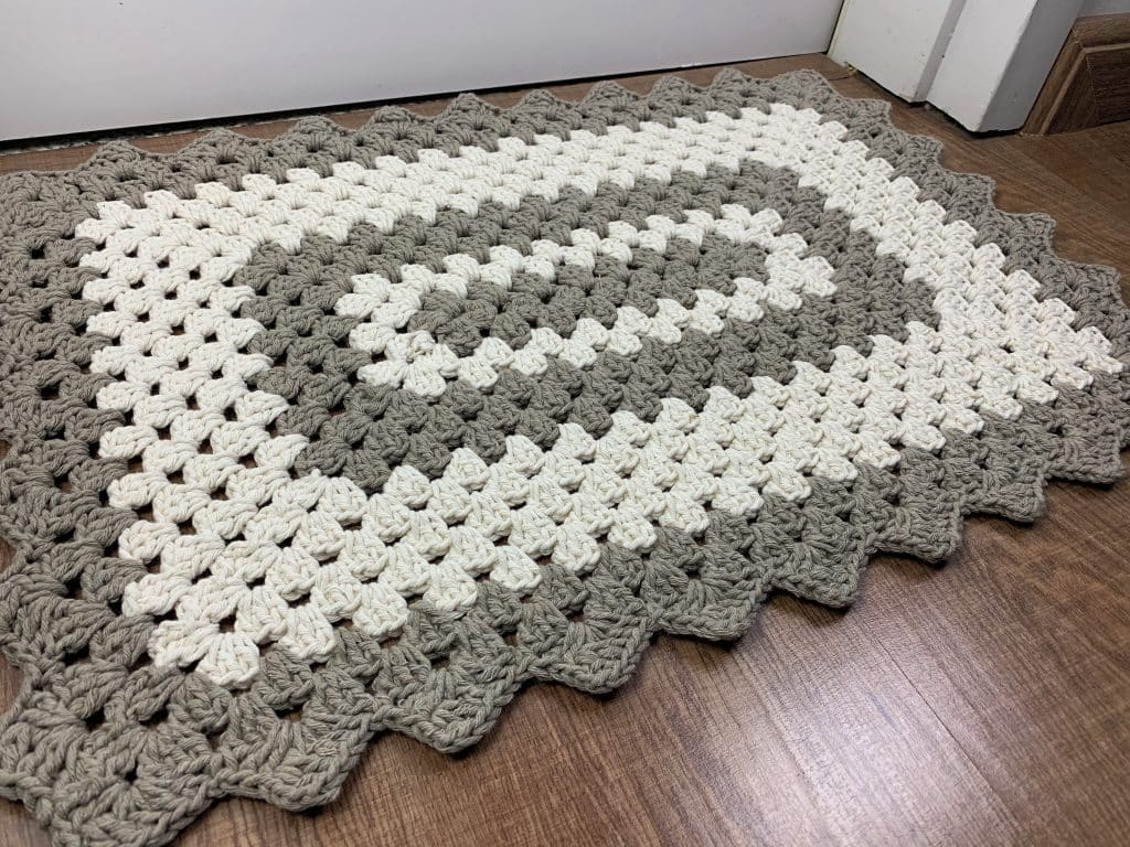 gráfico tapete de crochê com flores retangular