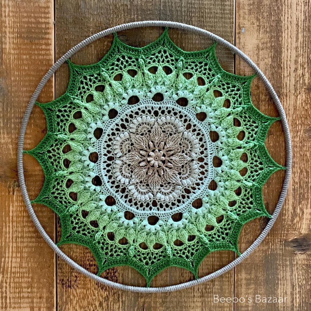mandala de crochê com barbante