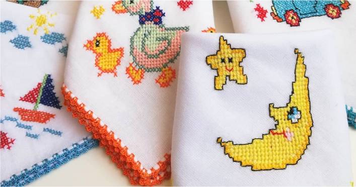 gráfico ponto cruz para fraldas de bebê