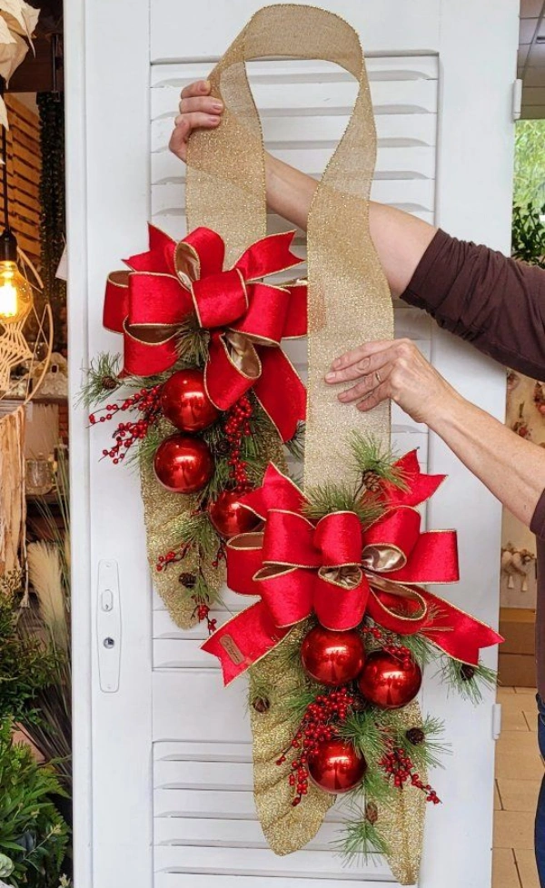 passo a passo guirlanda de natal com pinhas e laços