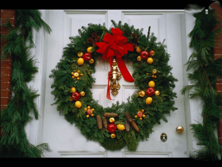 passo a passo guirlanda de natal com pinhas e laços