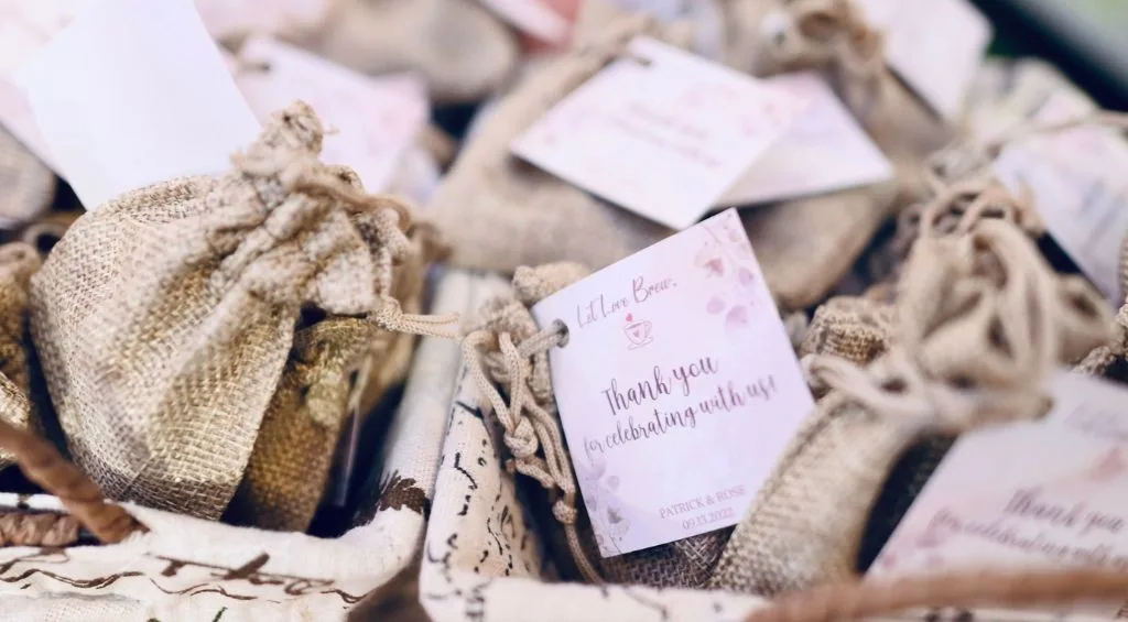 quanto custa lembrancinhas personalizadas para 50 convidados