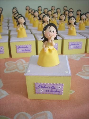 DIY: Aprenda a Fazer Lembrancinhas de 15 Anos em Biscuit Simples e Baratas