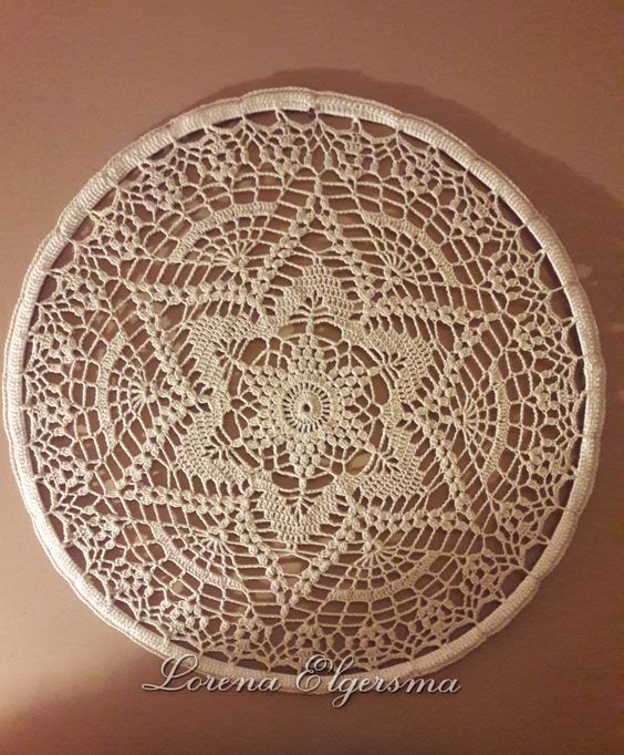 mandalas de crochê com miçangas
