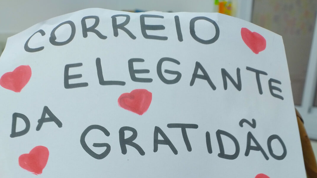 correio elegante escola