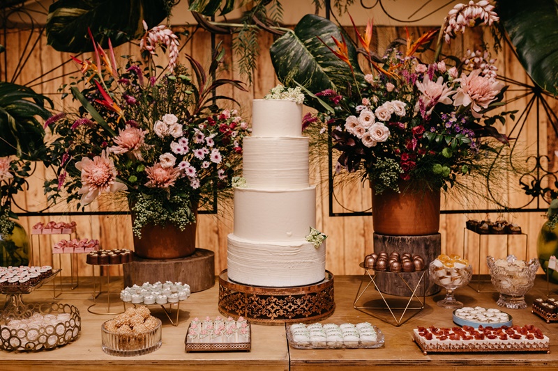 ideias de centros de mesa para casamento simples e barato