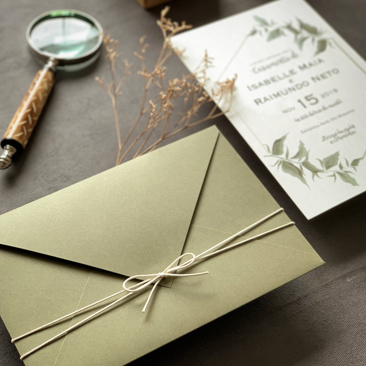 erros comuns ao fazer molde de envelope de casamento