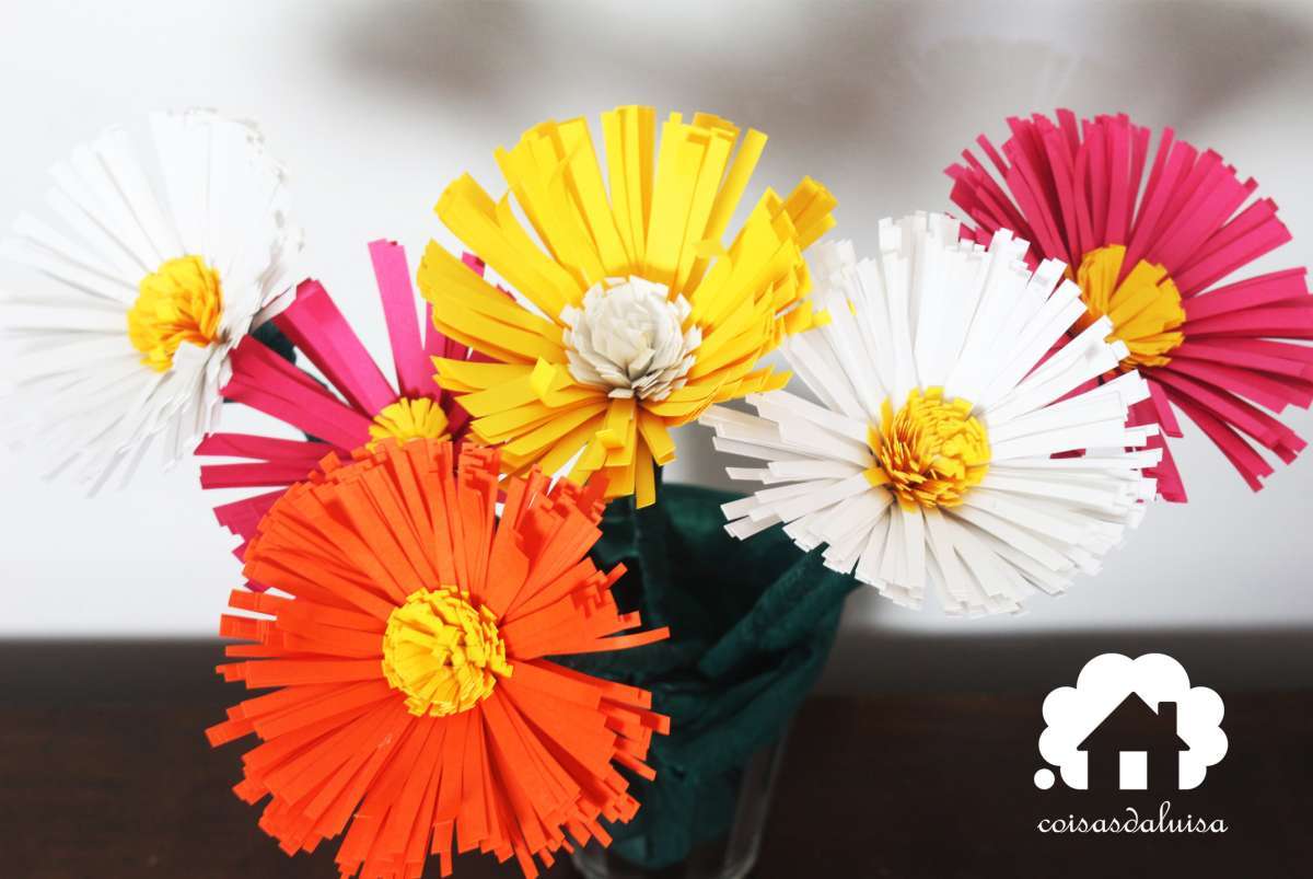 quanto custa um painel de flores de papel para festa