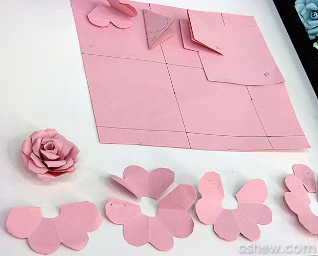 como evitar que a flor de papel desfie ou rasgue