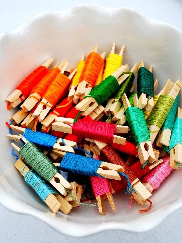 5 ideias de títulos:
1. Pregadores de Tecido: Guia Completo de DIY e Decoração
2. Transforme Pregadores Comuns em Peças de Arte: Tutoriais e Inspirações
3. Decoração Criativa com Pregadores: Ideias para Festas e Casa
4. Como Fazer Pregadores Decorados com Tecido: Passo a Passo Detalhado
5. Onde Comprar Pregadores Decorados e Materiais para Artesanato