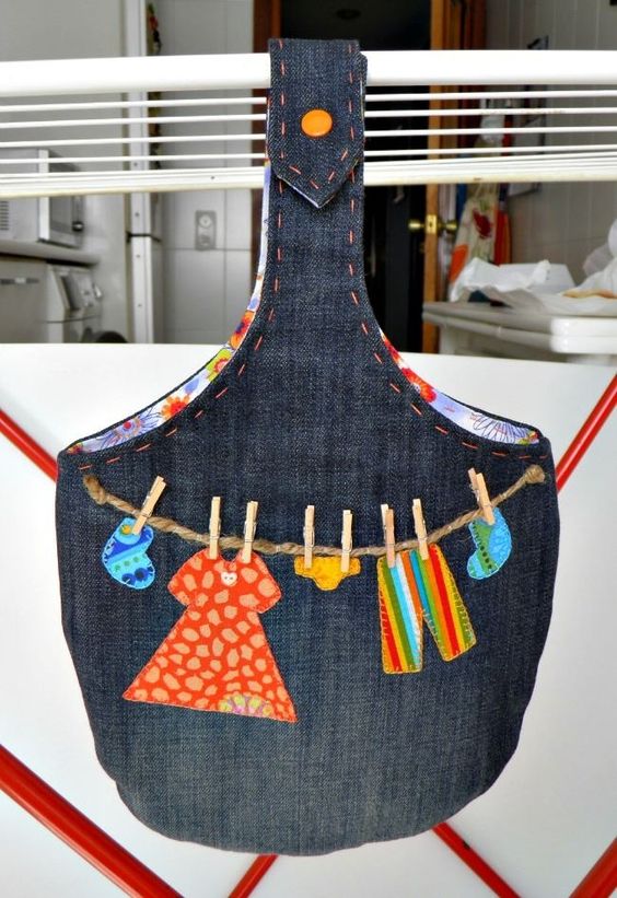 5 ideias de títulos:
1. Pregadores de Tecido: Guia Completo de DIY e Decoração
2. Transforme Pregadores Comuns em Peças de Arte: Tutoriais e Inspirações
3. Decoração Criativa com Pregadores: Ideias para Festas e Casa
4. Como Fazer Pregadores Decorados com Tecido: Passo a Passo Detalhado
5. Onde Comprar Pregadores Decorados e Materiais para Artesanato