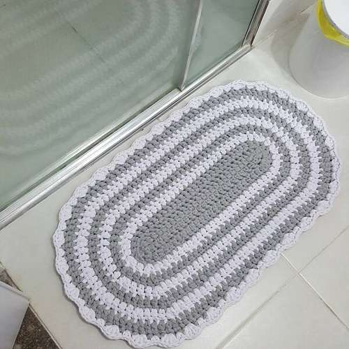 tapete de croche oval ou retangular qual o melhor para banheiro