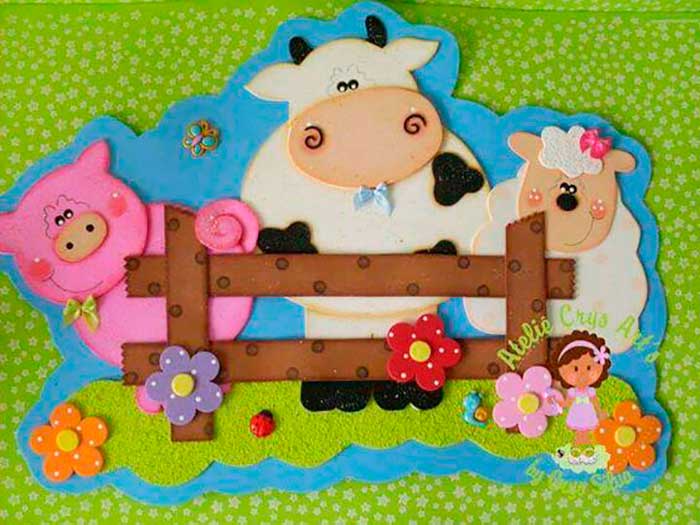 Decoração de Sala de Aula com Painéis de EVA: Temas Safari