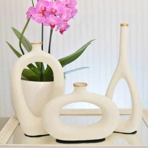 Estilo Vietnamita na Decoração: Luxo e Resistência em Vasos de Cerâmica