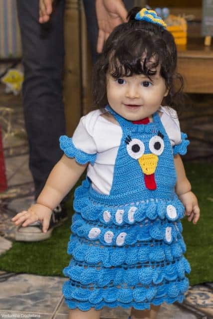 vestido de crochê infantil vs vestido de tecido qual escolher