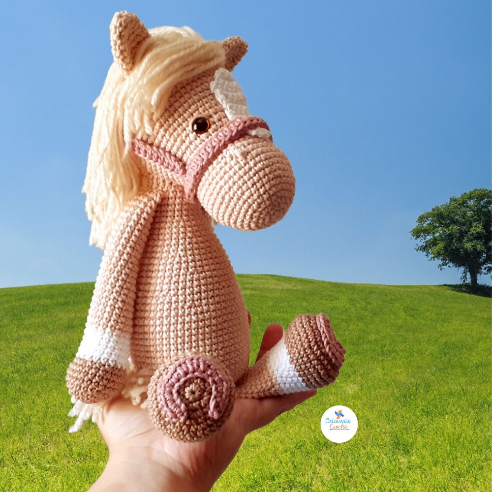 cavalo amigurumi para vender