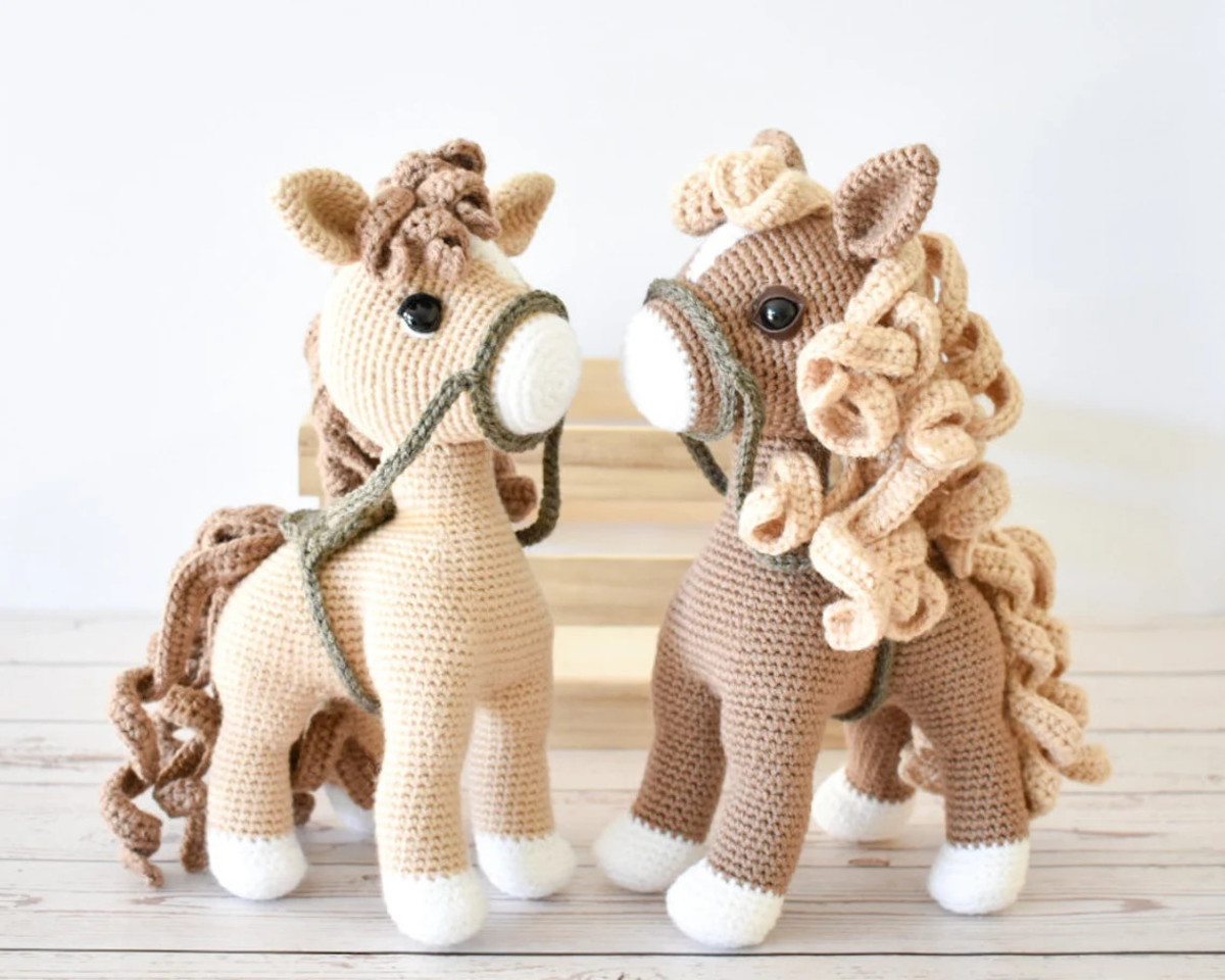 cavalo amigurumi grande