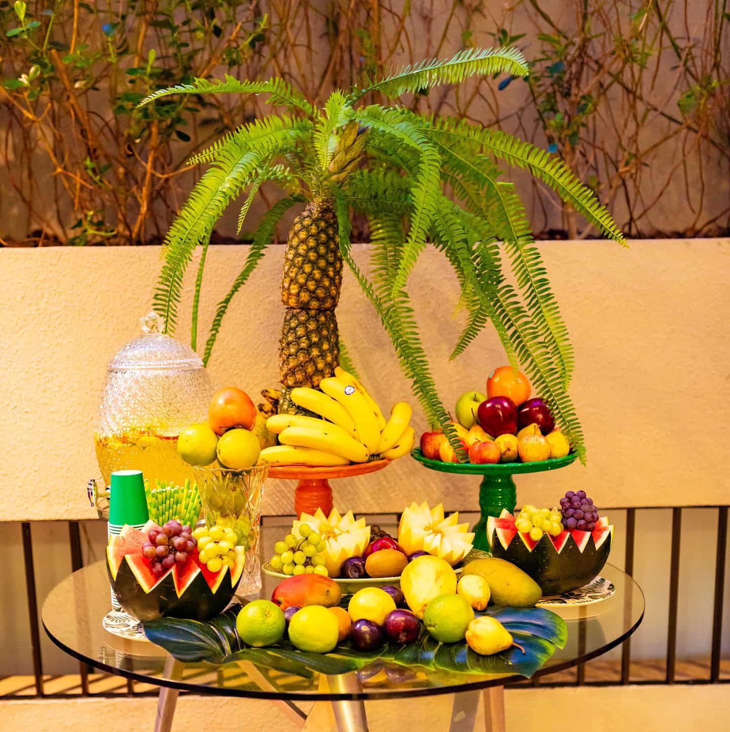 como arrumar frutas na mesa