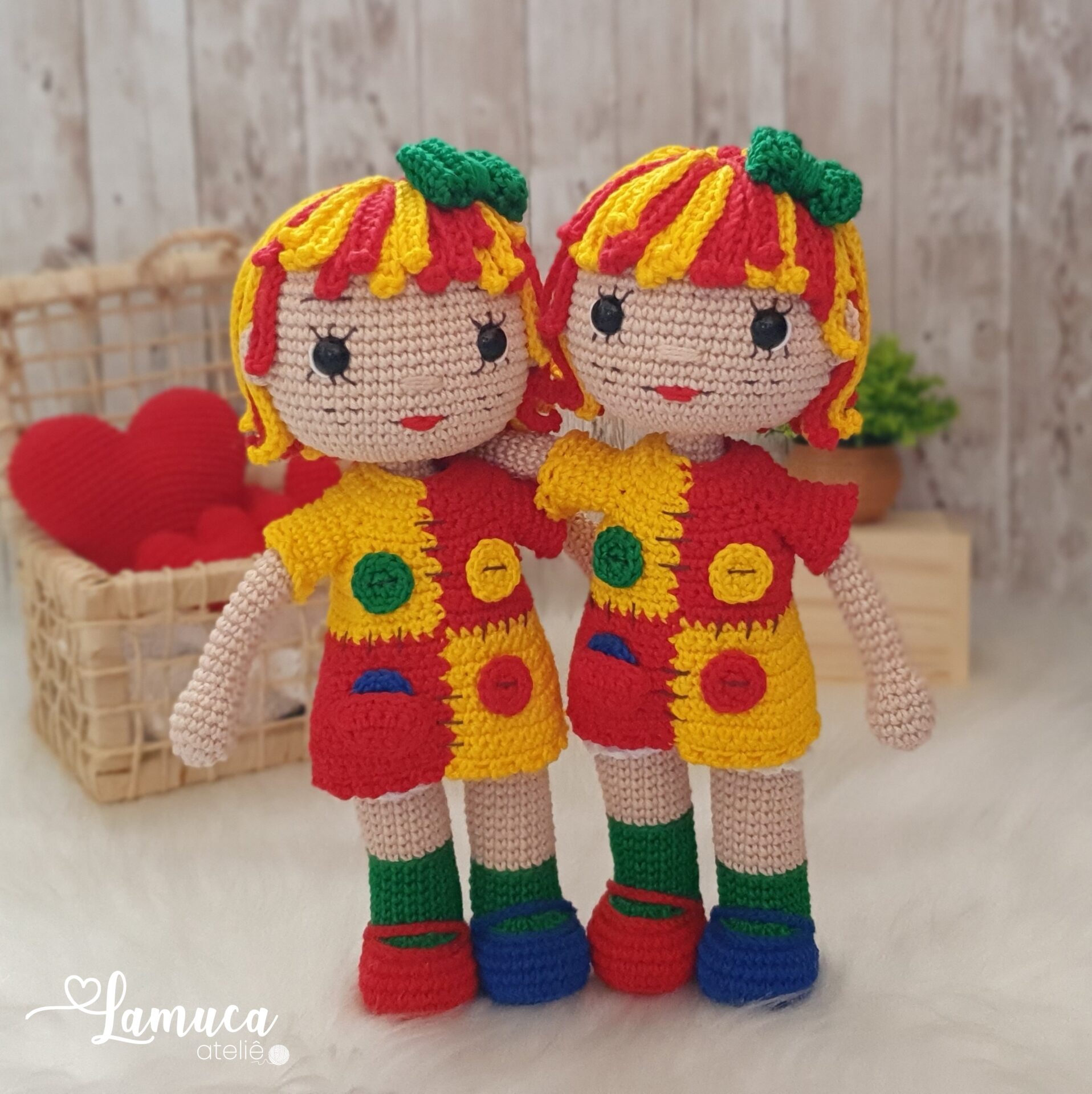 receita de amigurumi emília