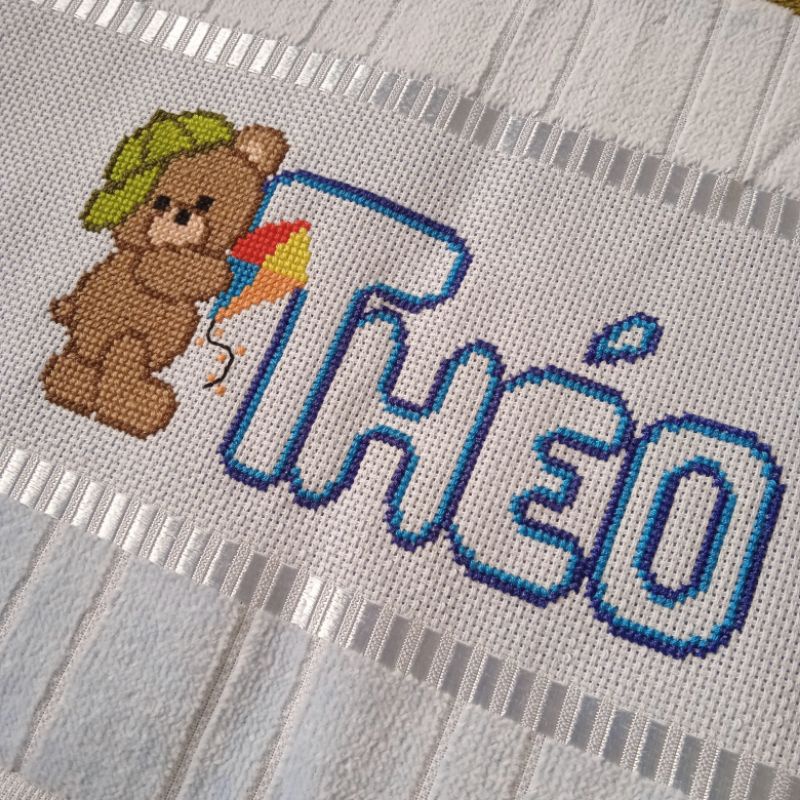 ponto cruz bebê neutro