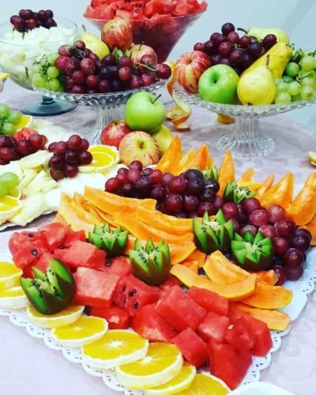 tábua de frutas para festa de virada