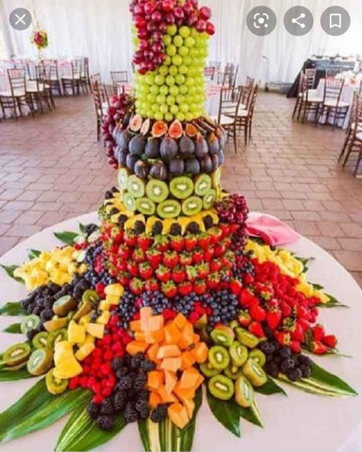 mesa de frutas simples e bonita