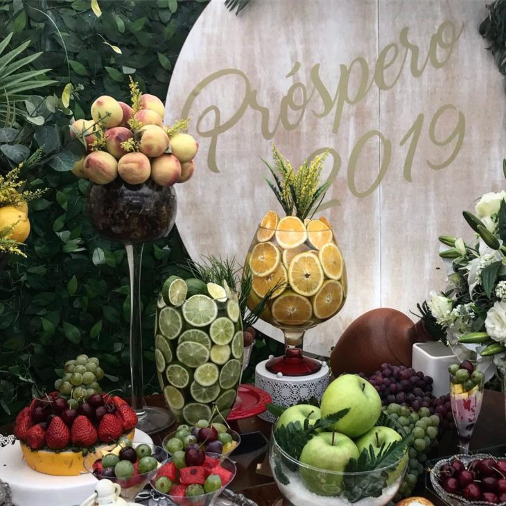 tábua de frutas ano novo