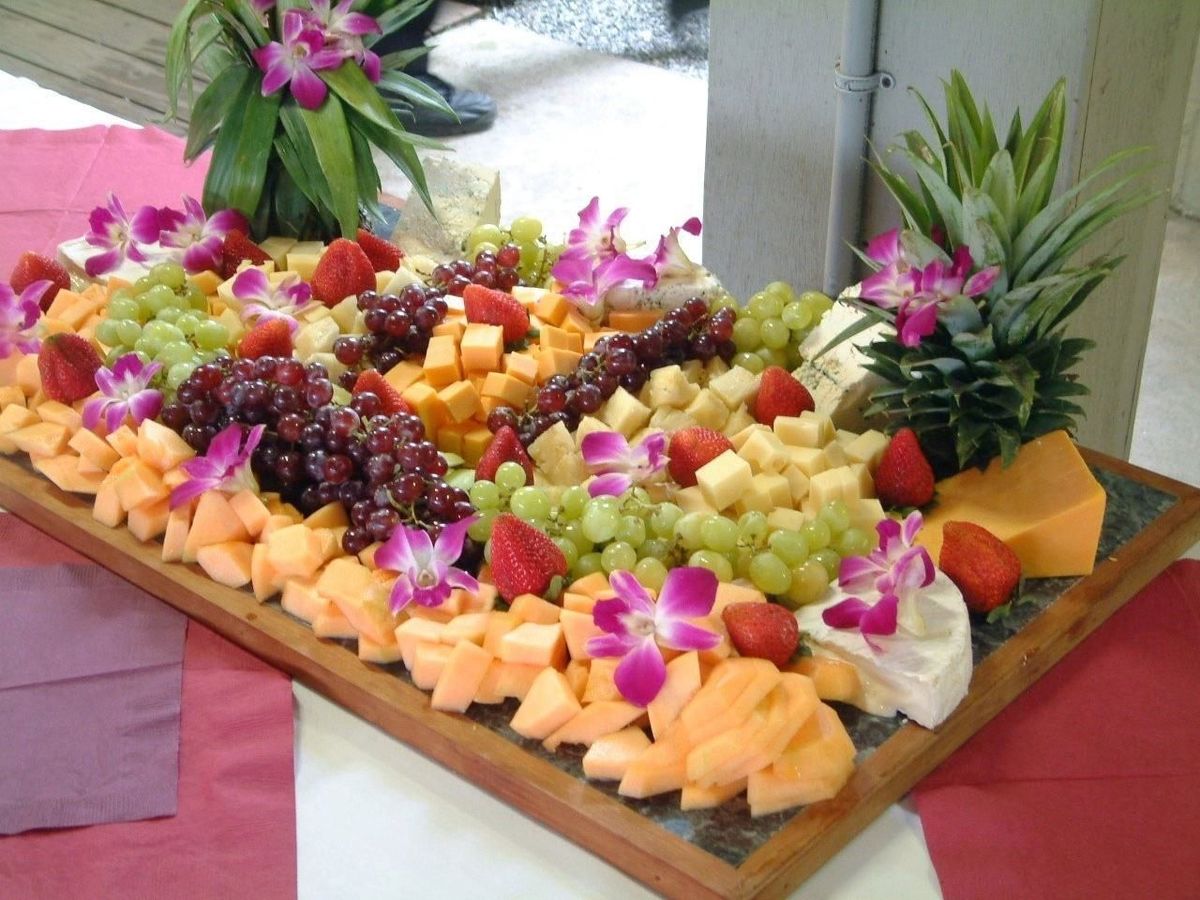 como fazer mesa de frutas barata
