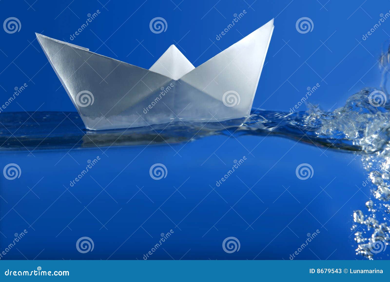 como fazer barco de papel flutuar