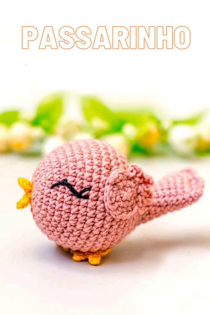 Boneco de crochê pássaro